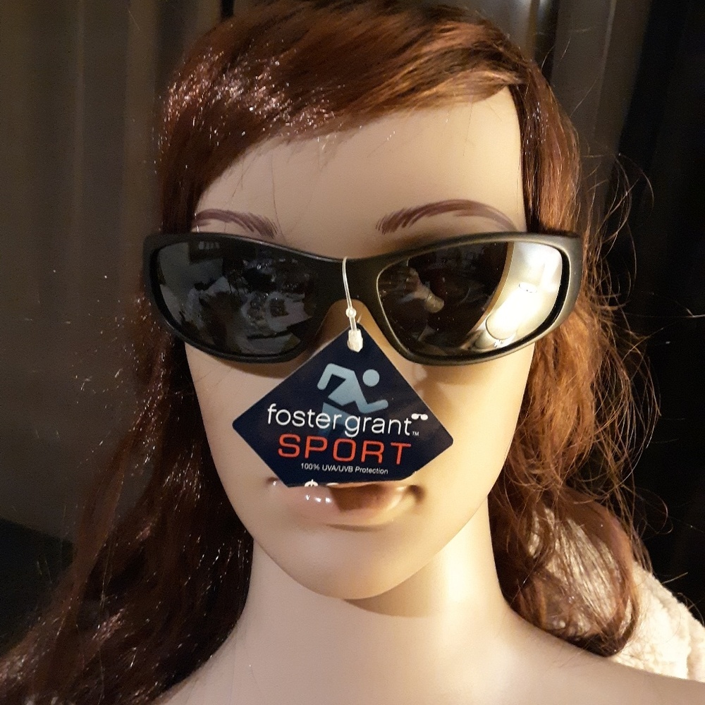 Plastic Foster Grant Black Matte Finish Sunglasses